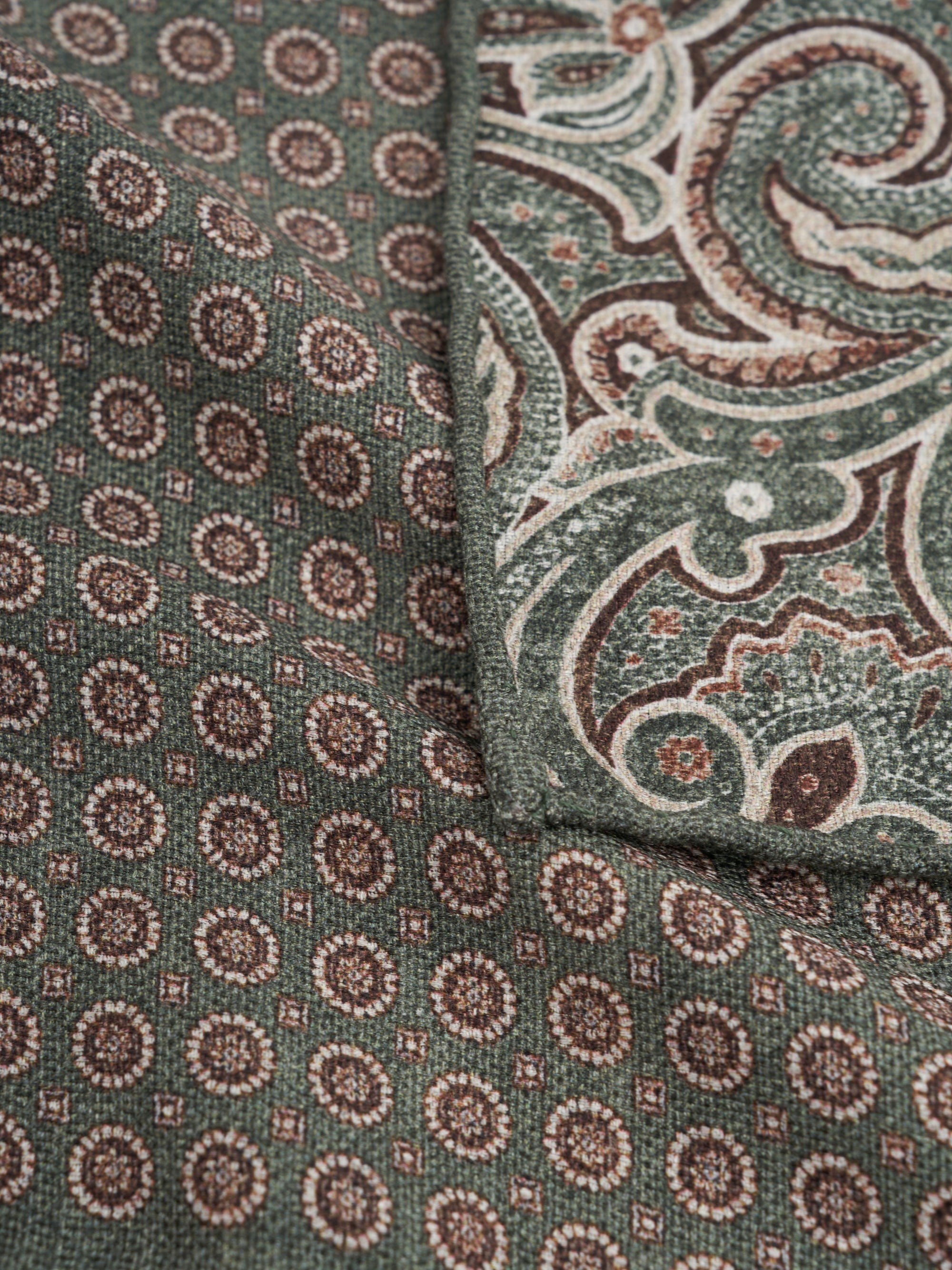 Green Radley Spot / Green Overton Silk Pocket Square