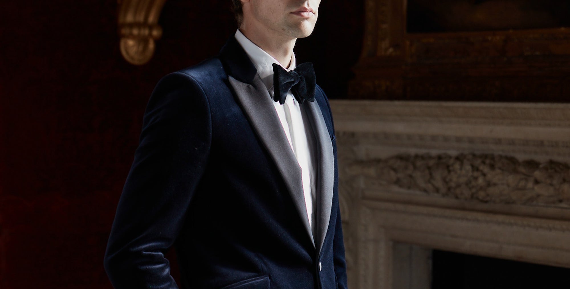 The season of the navy velvet dinner jacket