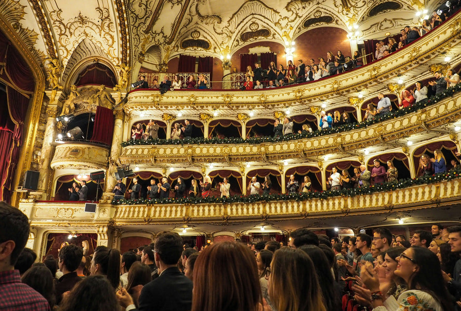 Dressing For The Opera In 2025 – Favourbrook