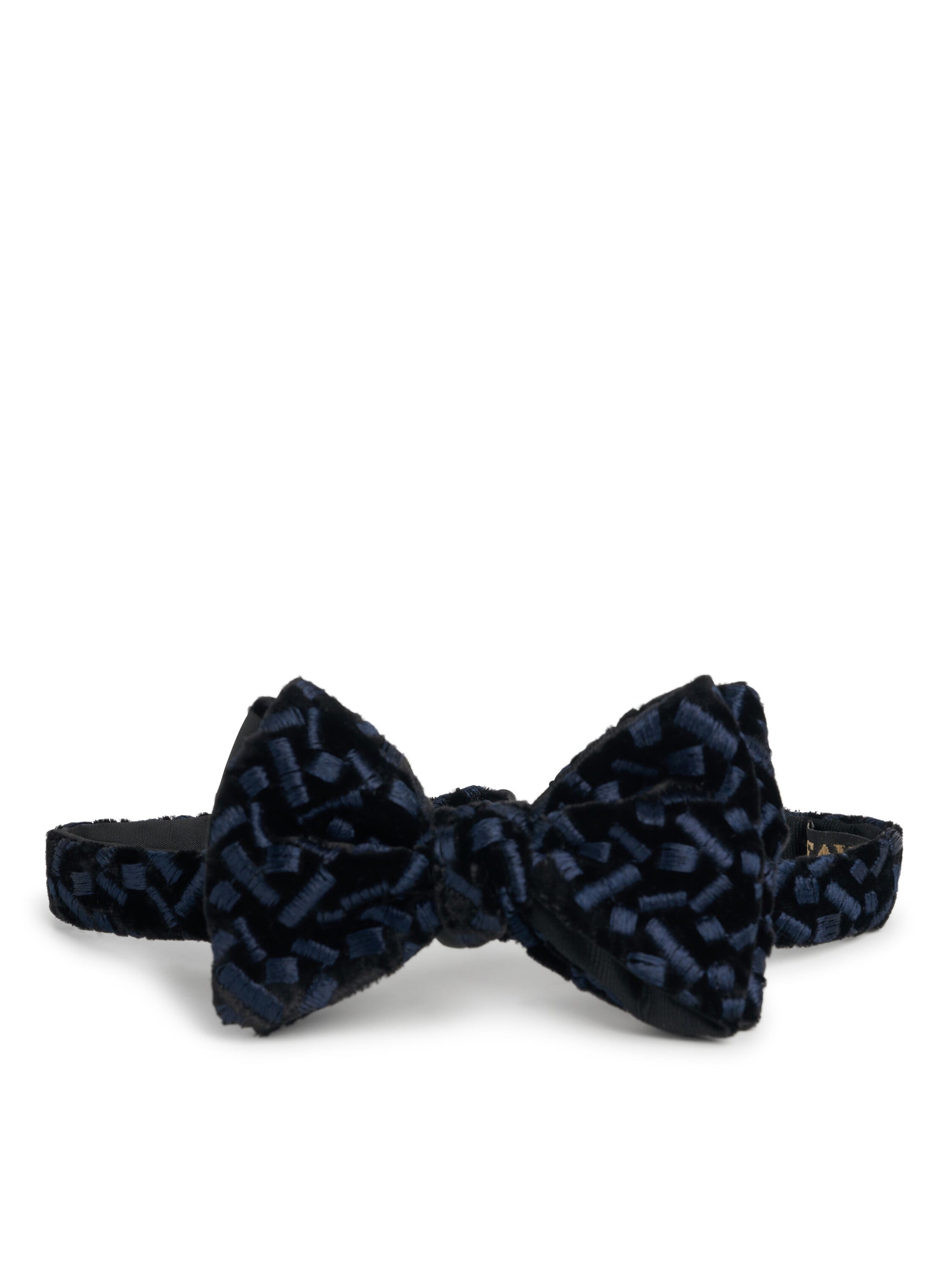 Midnight Black Nene Velvet Large Party Bow Tie — flat