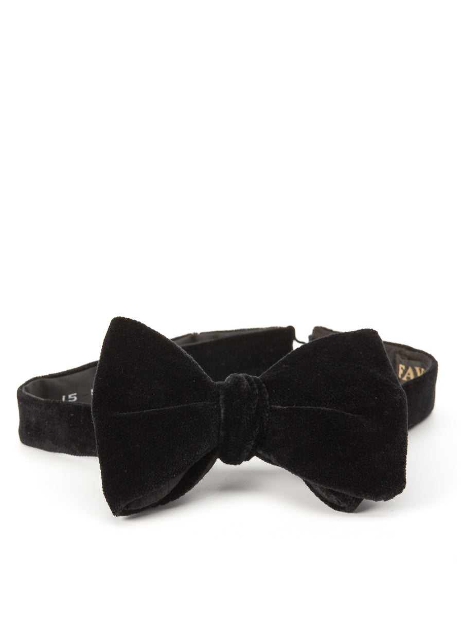 Black Velvet Large Party Bow Tie